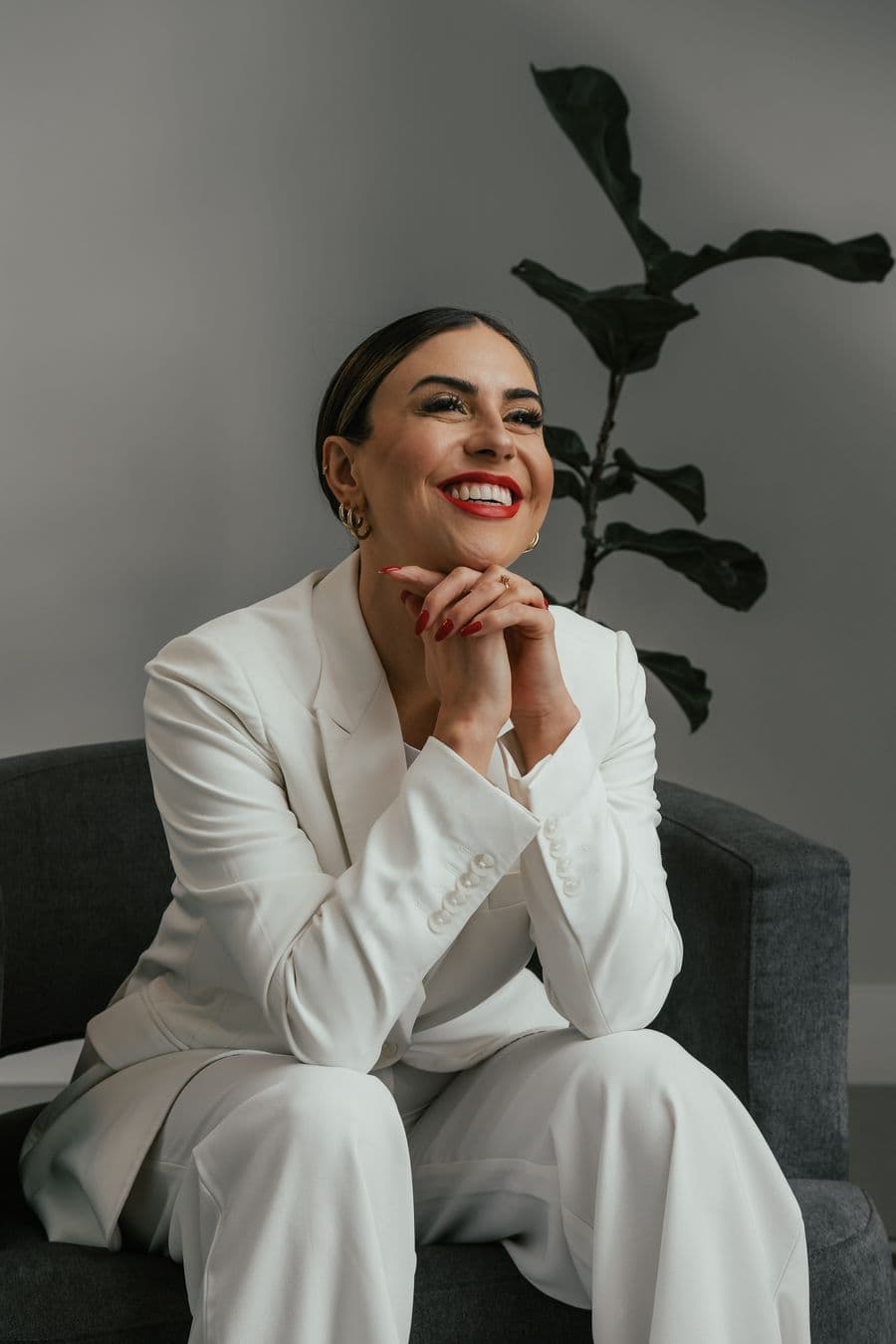White oversized women's suit